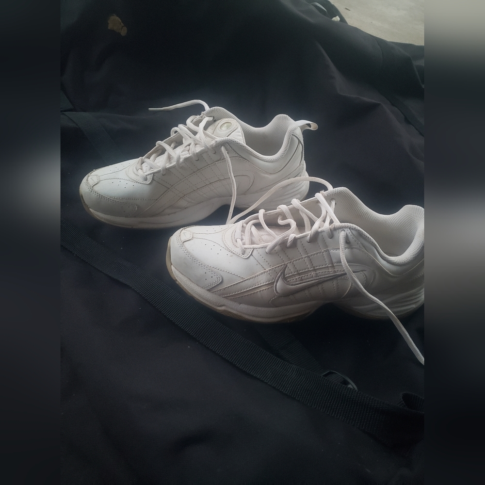 Nike white T-lite VIII white shoes